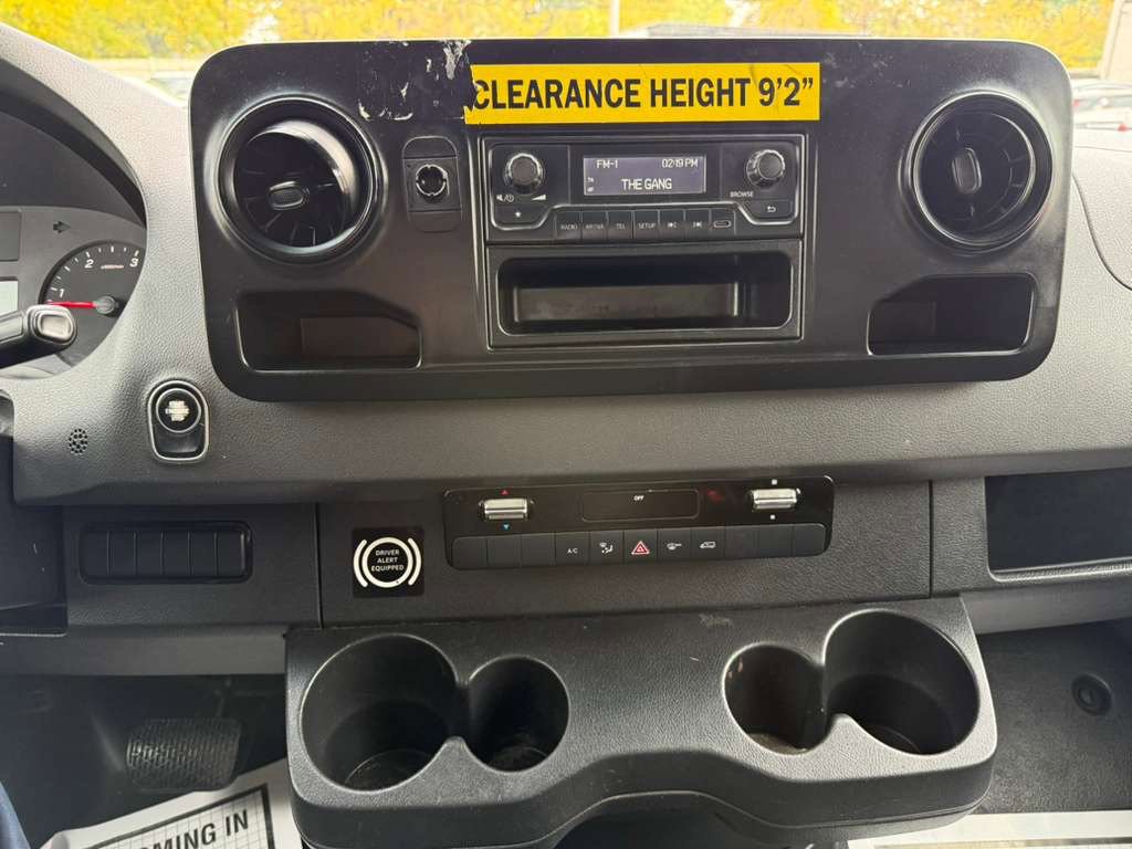 Used 2019 Mercedes-Benz Sprinter 144 image 34