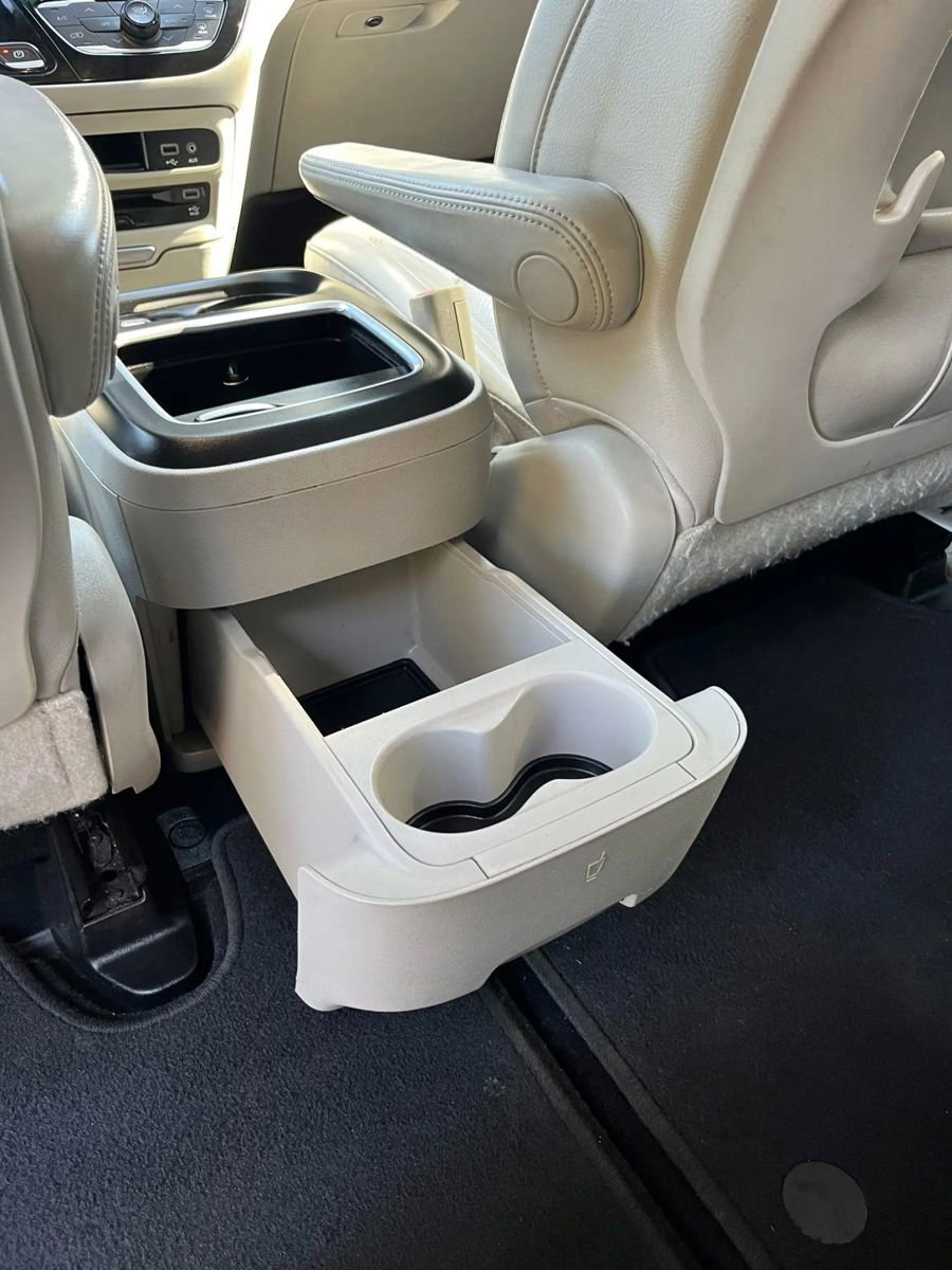 Used 2017 Chrysler Pacifica Touring-L Plus w/ Advanced Safetytec Group image 16