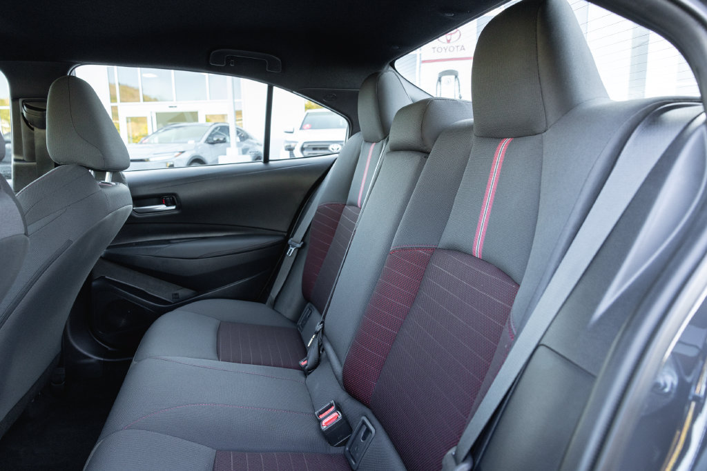 Certified 2025 Toyota Corolla SE FWD image 25