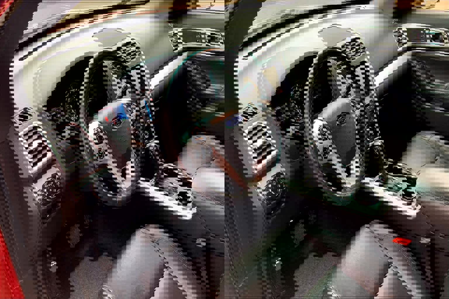 Used 2015 Ford Explorer XLT w/ Equipment Group 202B image 17