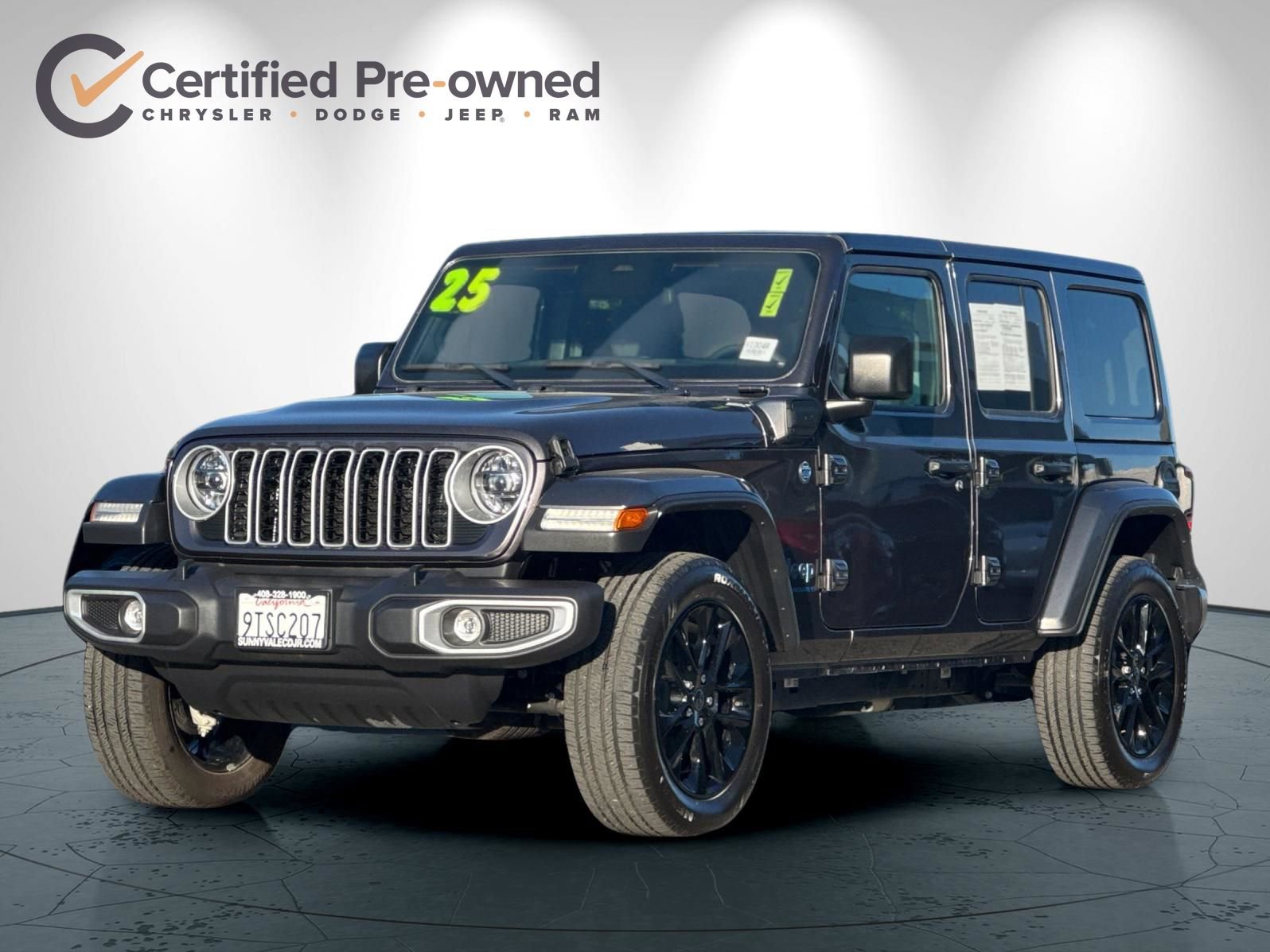 Used 2025 Jeep Wrangler Unlimited Sahara w/ Safety Group image 8