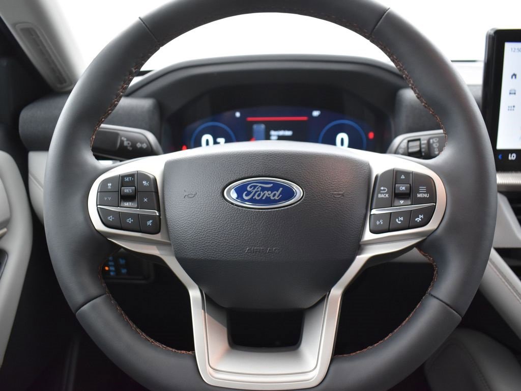 New 2025 Ford Explorer Active w/ Active Comfort Package image 17