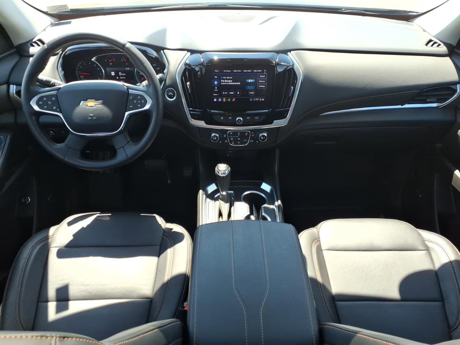 Used 2020 Chevrolet Traverse LT w/ LT Premium Package AWD/4WD image 16