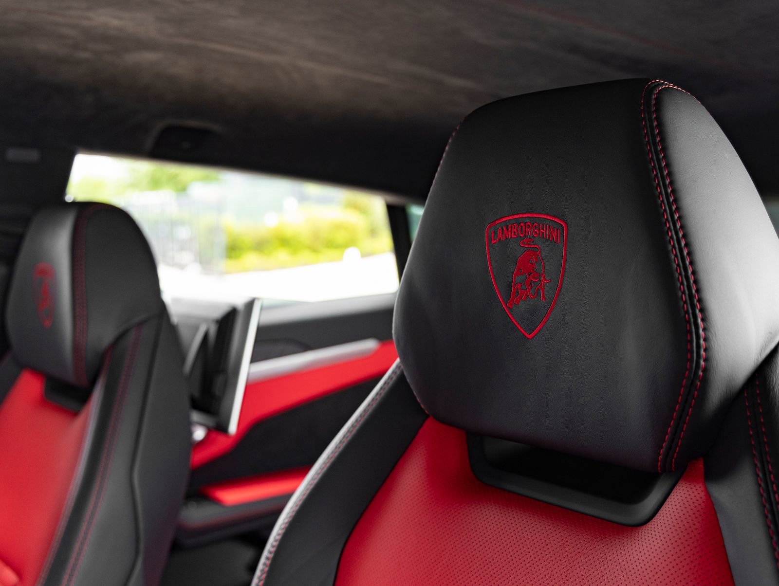 Used 2020 Lamborghini Urus image 25