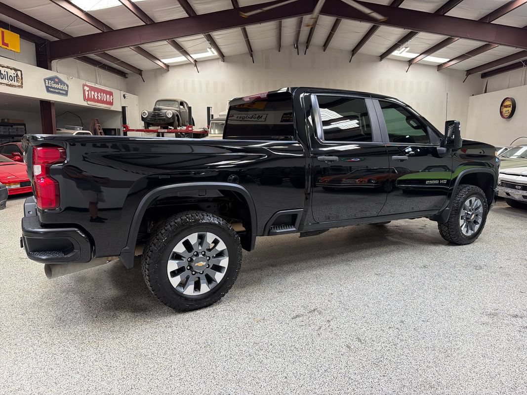 Used 2023 Chevrolet Silverado 2500 Custom w/ Custom Value Package AWD/4WD image 8