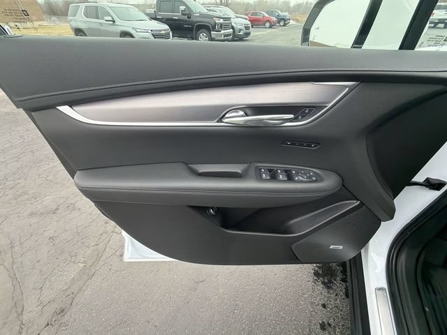 Certified 2025 Cadillac XT6 Luxury AWD/4WD image 23
