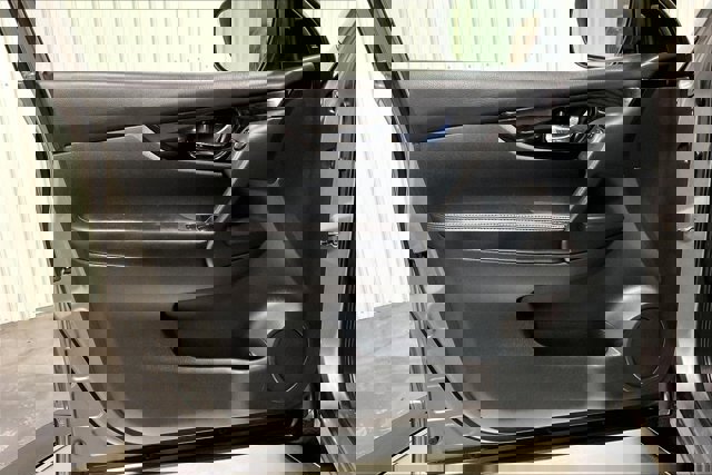 Used 2018 Nissan Rogue Sport SV image 23