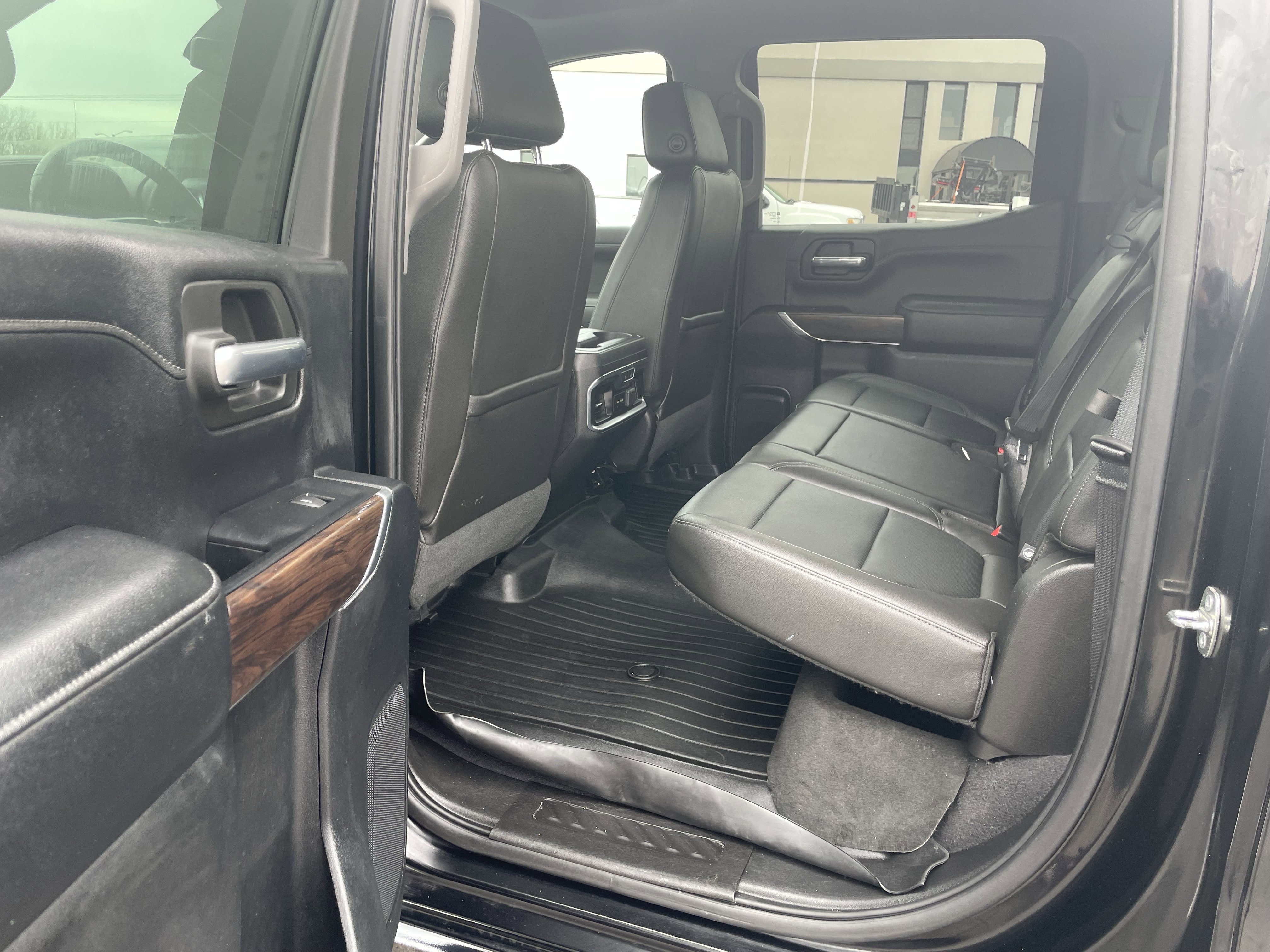 Used 2019 GMC Sierra 1500 SLT w/ SLT Premium Plus Package AWD/4WD image 28