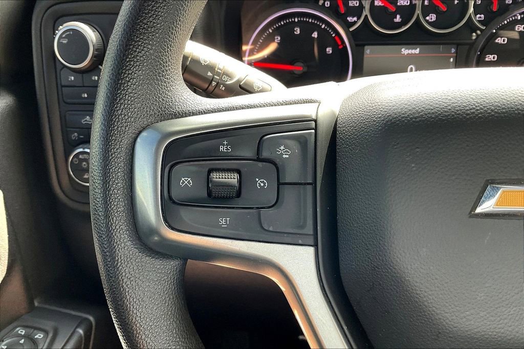 Used 2022 Chevrolet Silverado 2500 Custom w/ Custom Value Package image 19