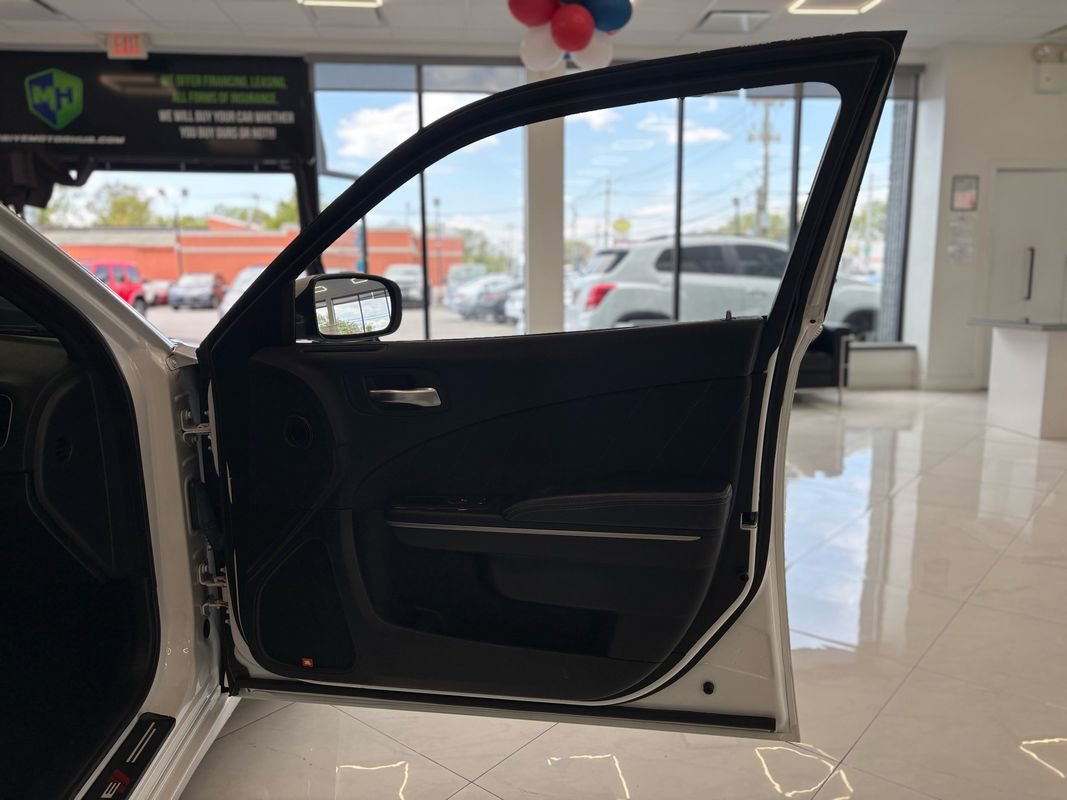 Used 2019 Dodge Charger SXT RWD image 36