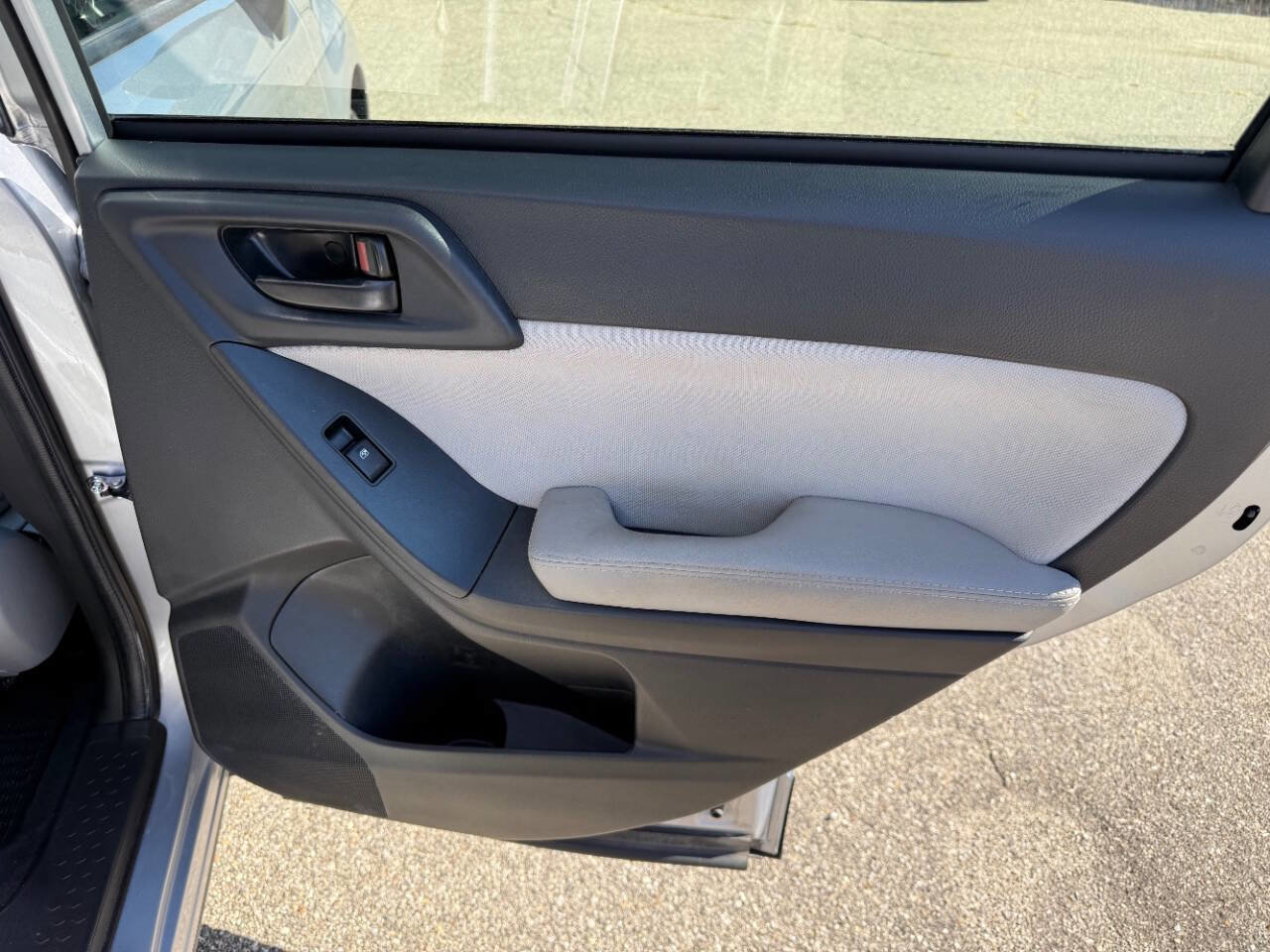 Used 2016 Subaru Forester 2.5i Premium image 31