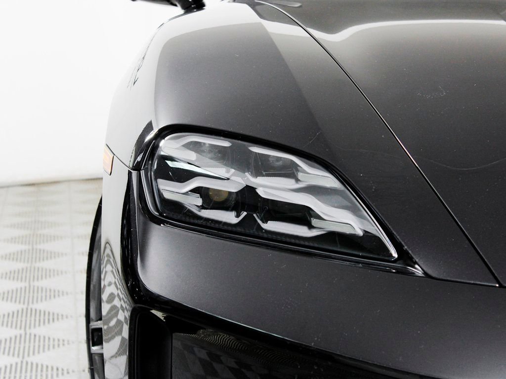 Certified 2026 Porsche Taycan AWD/4WD image 11