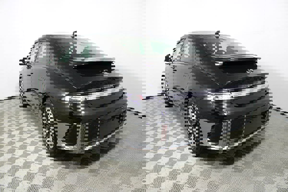 Used 2024 Hyundai Ioniq 6 SE image 35