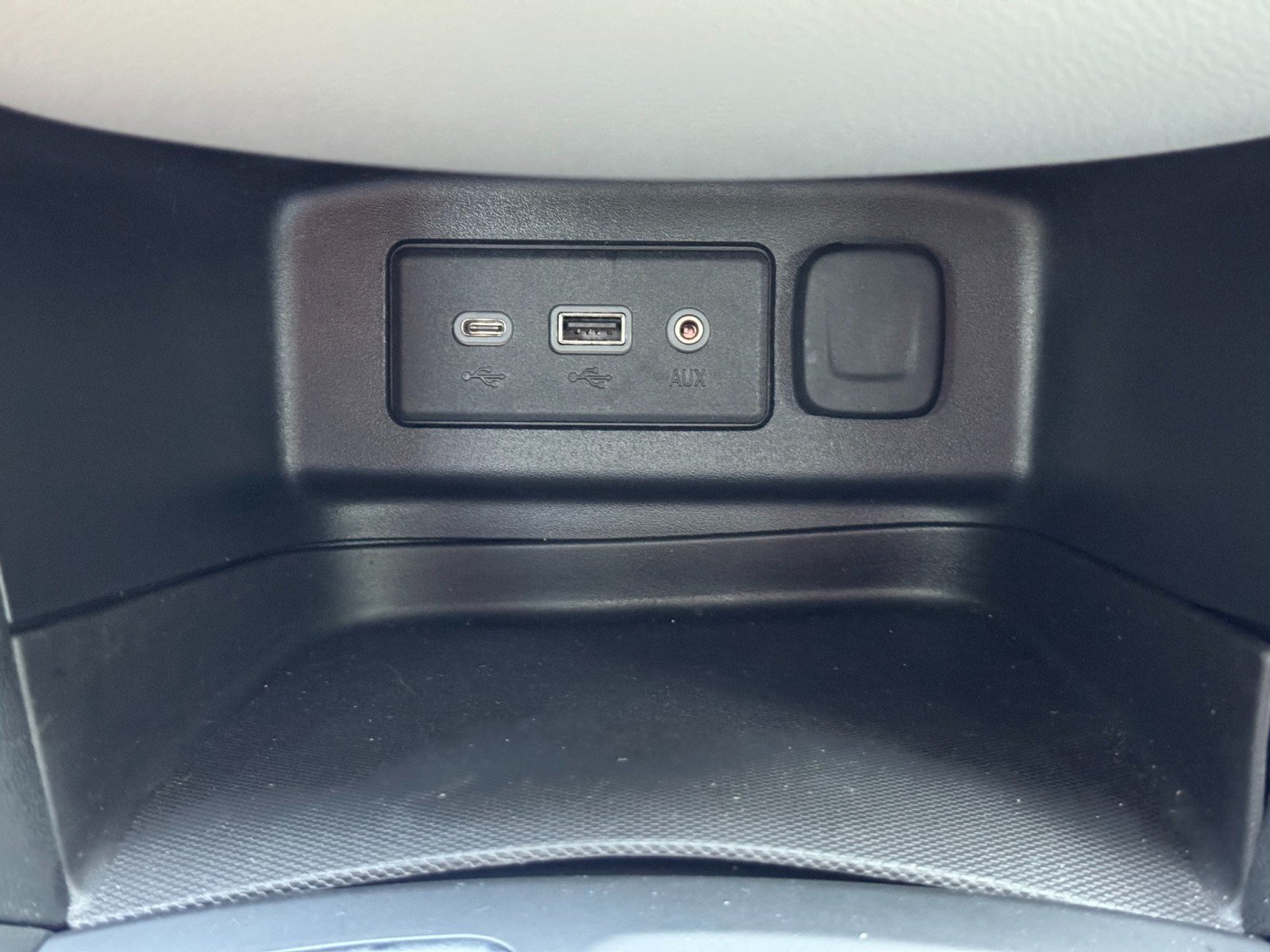 Used 2020 Chevrolet Equinox LS FWD image 25