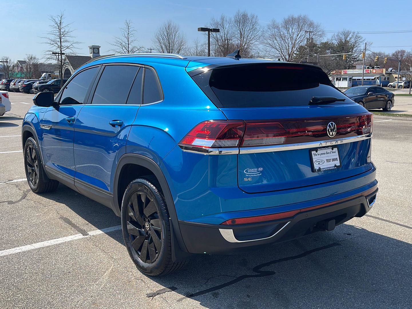 Used 2024 Volkswagen Atlas Cross Sport SE image 7