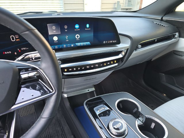Used 2024 Cadillac Lyriq Luxury RWD image 18