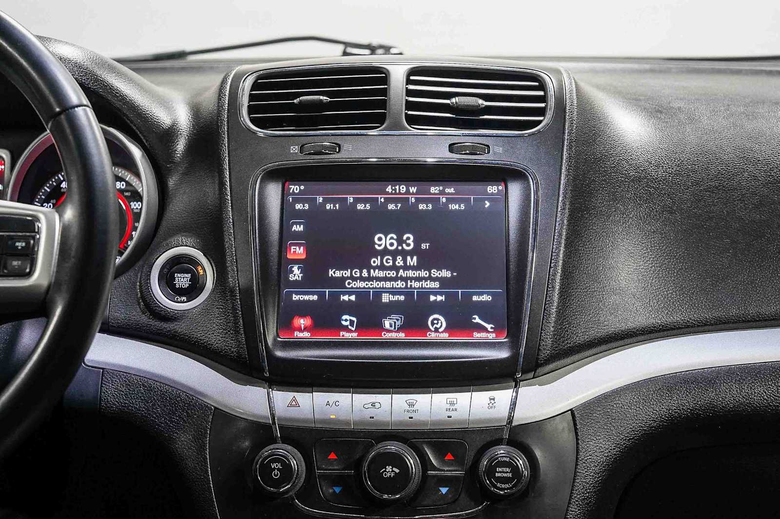 Used 2019 Dodge Journey SE w/ Premium Group FWD image 14