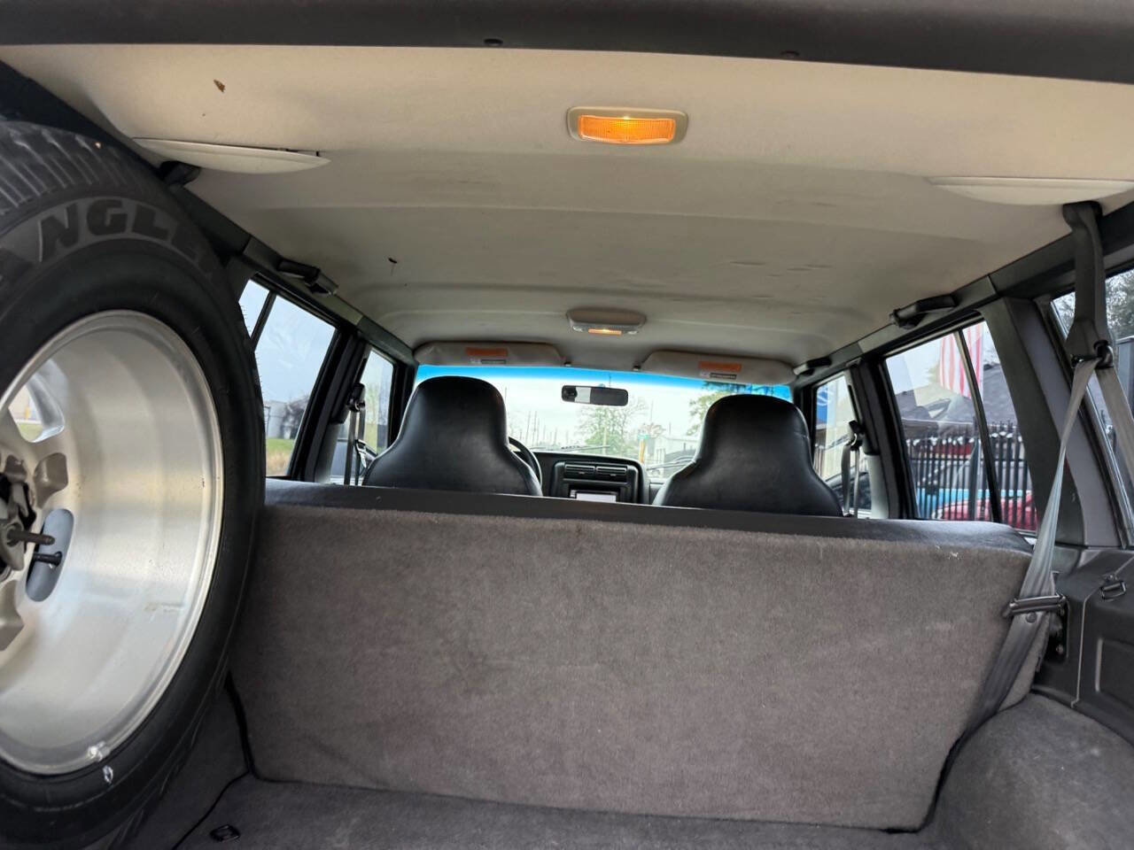 Used 1999 Jeep Cherokee SE image 29