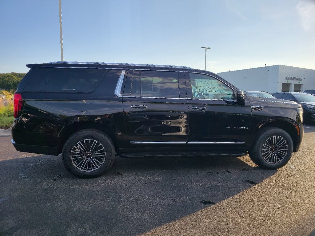 New 2026 GMC Yukon XL Elevation w/ Elevation Premium Package AWD/4WD image 10