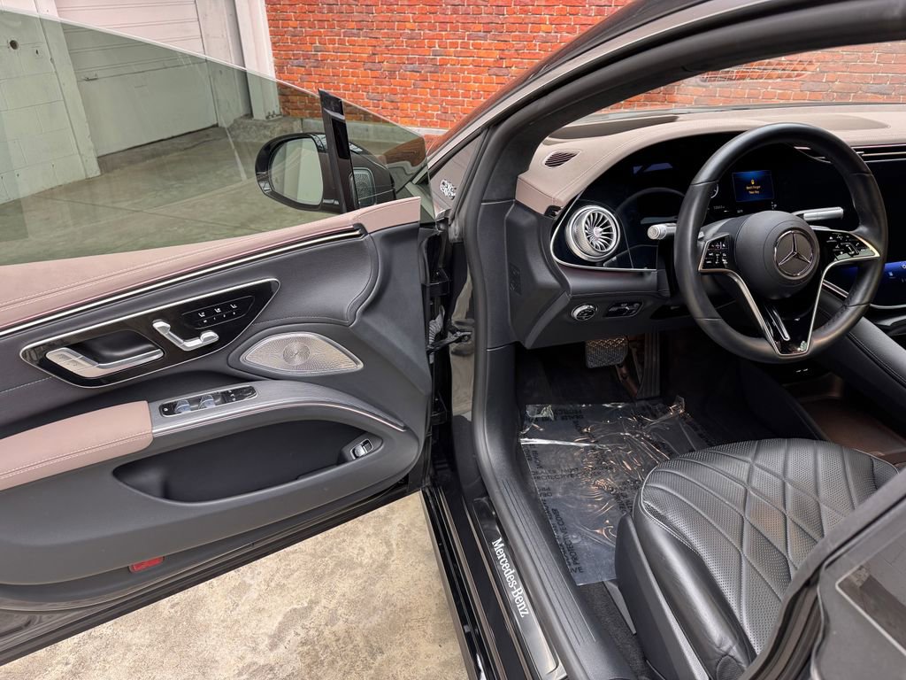 Certified 2023 Mercedes-Benz EQS 580 4MATIC Sedan image 9