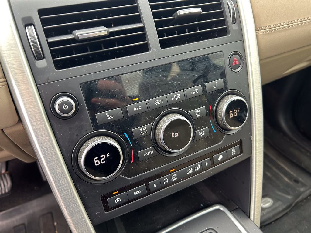 Used 2016 Land Rover Discovery Sport HSE image 30