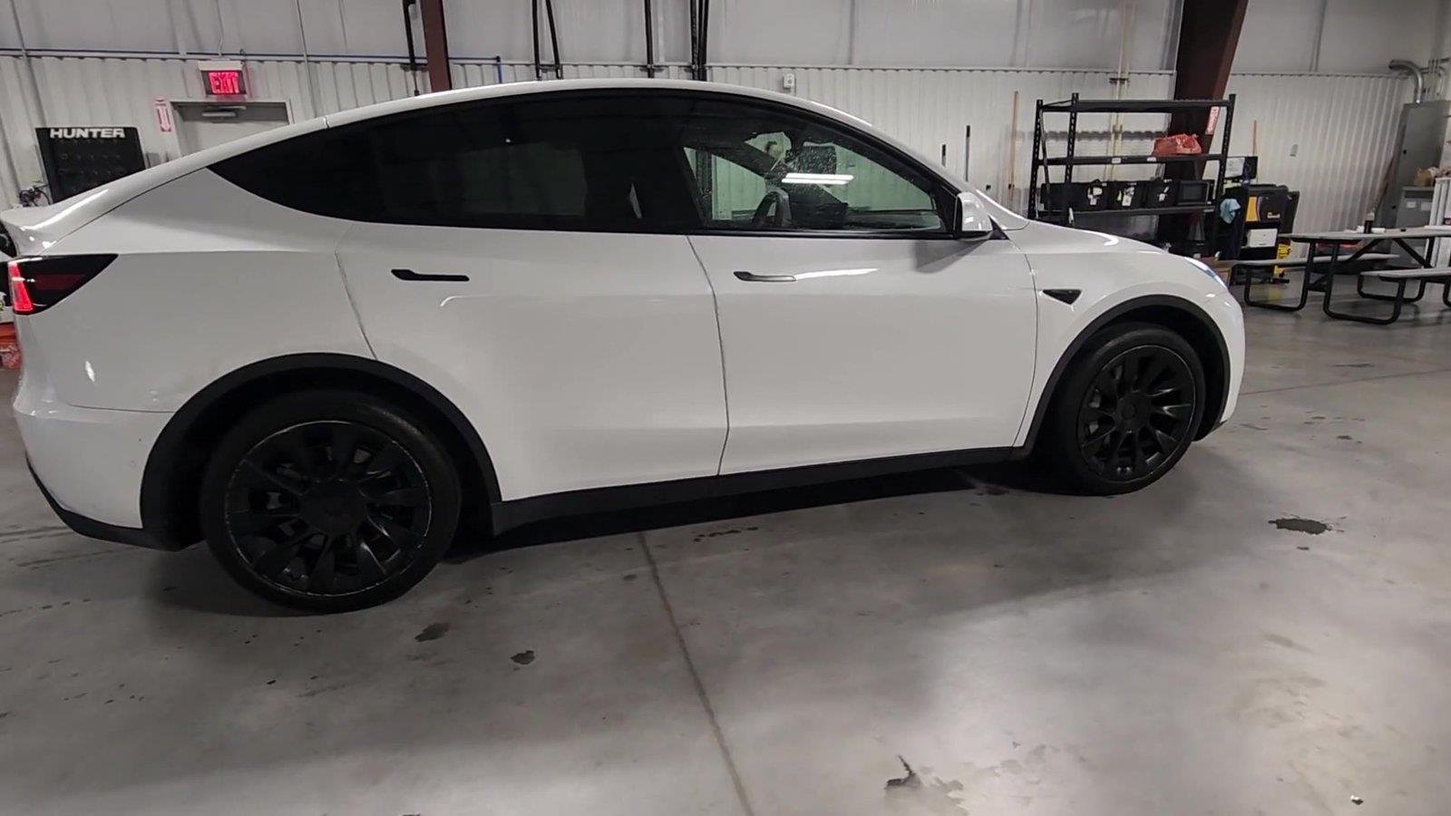 Used 2021 Tesla Model Y Long Range AWD/4WD image 9