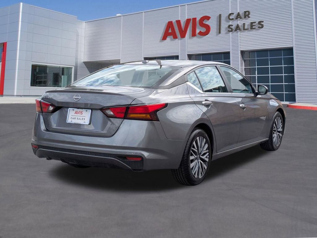 Used 2025 Nissan Altima 2.5 SV FWD image 6