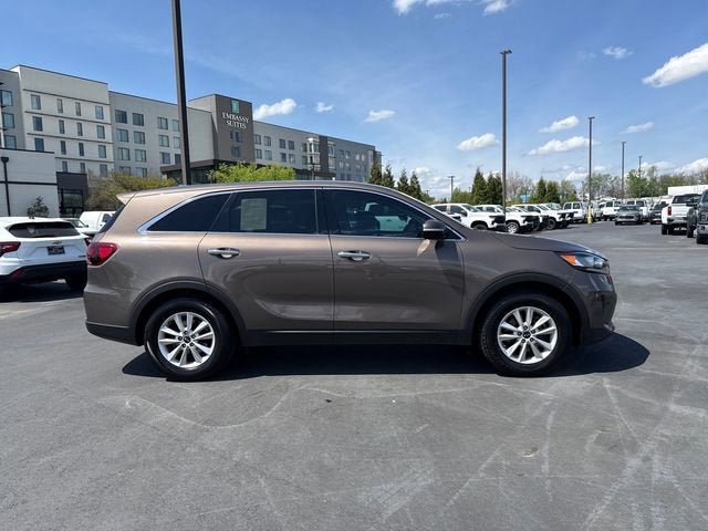 Used 2020 Kia Sorento LX FWD image 2