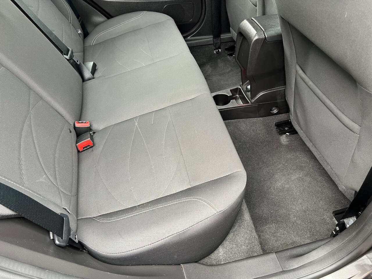 Used 2016 Ford Fiesta SE w/ Cold Weather Package FWD image 12
