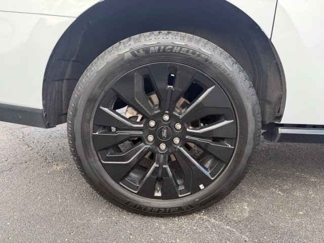 Used 2025 Ford Expedition Max Platinum w/ Stealth Appearance Package AWD/4WD image 20