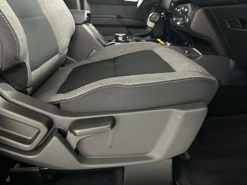 Used 2025 Ford Bronco Big Bend image 54