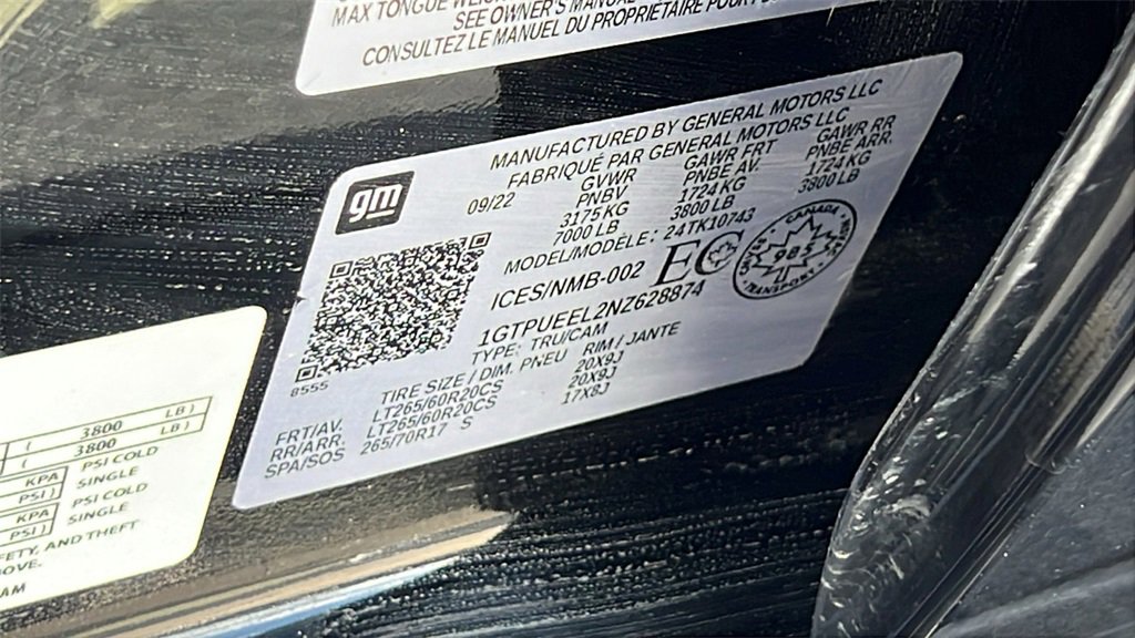 Used 2022 GMC Sierra 1500 AT4 w/ AT4 Premium Package image 12