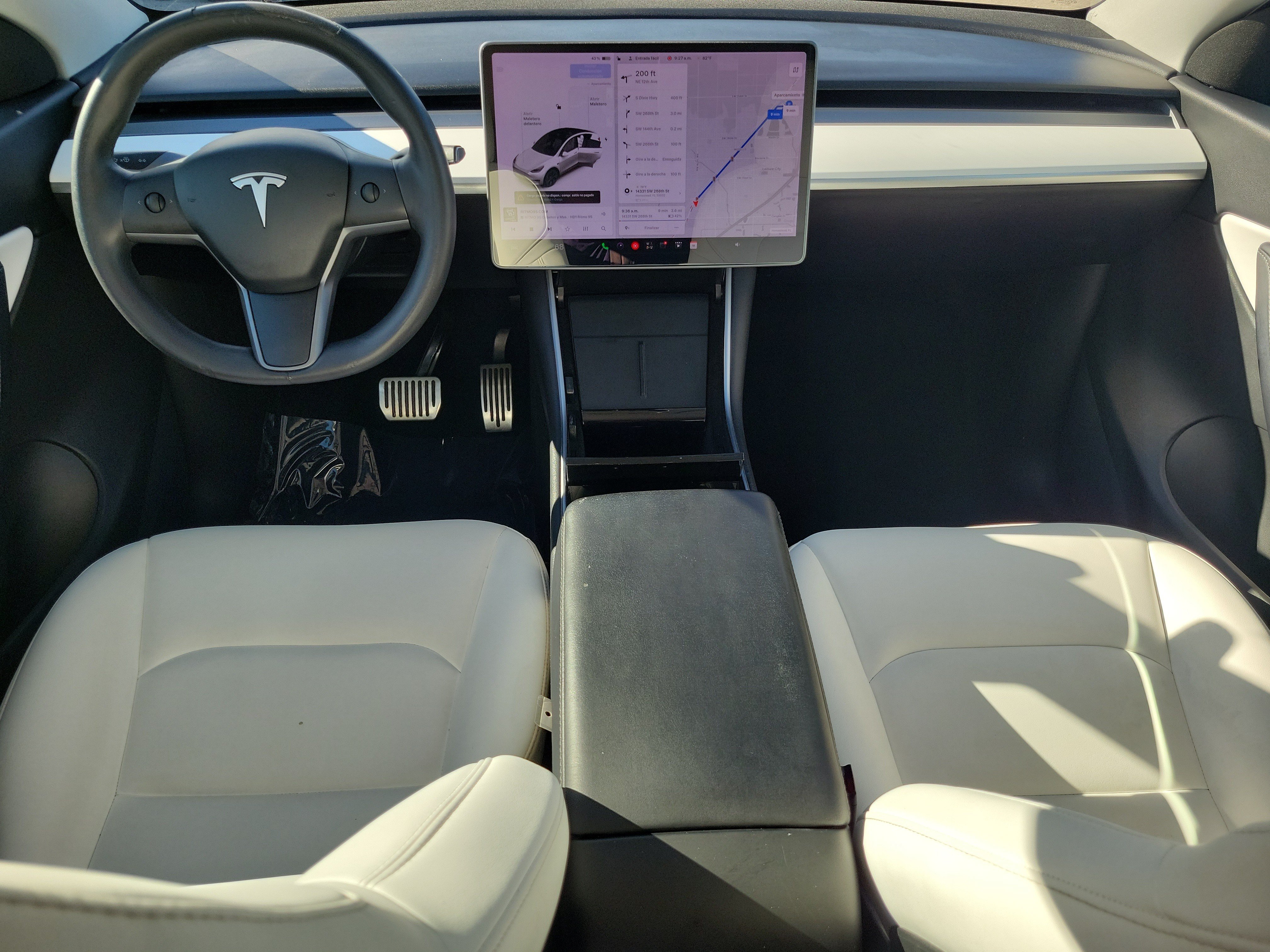 Used 2021 Tesla Model Y Long Range AWD/4WD image 17