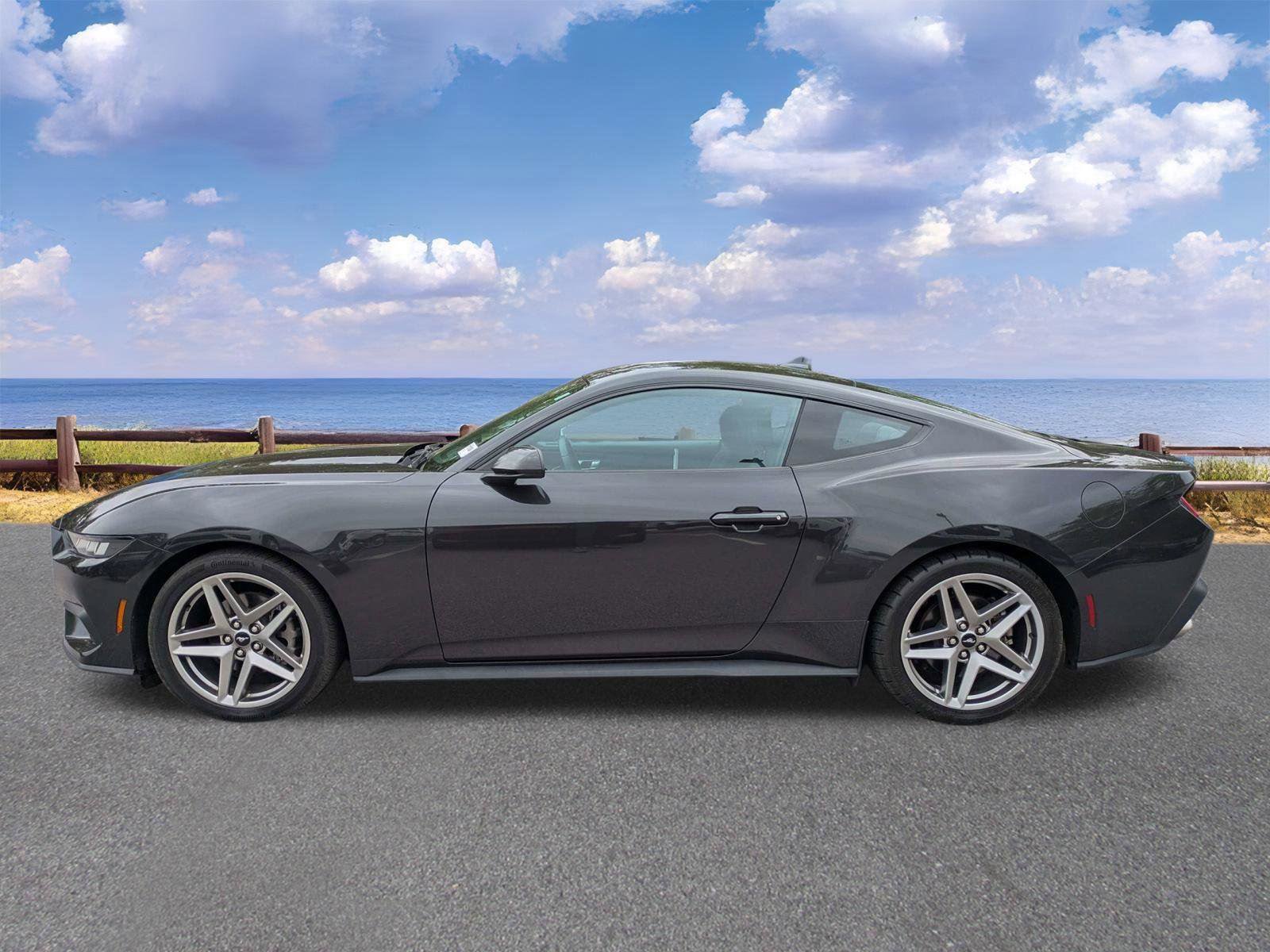 Used 2024 Ford Mustang Coupe image 5