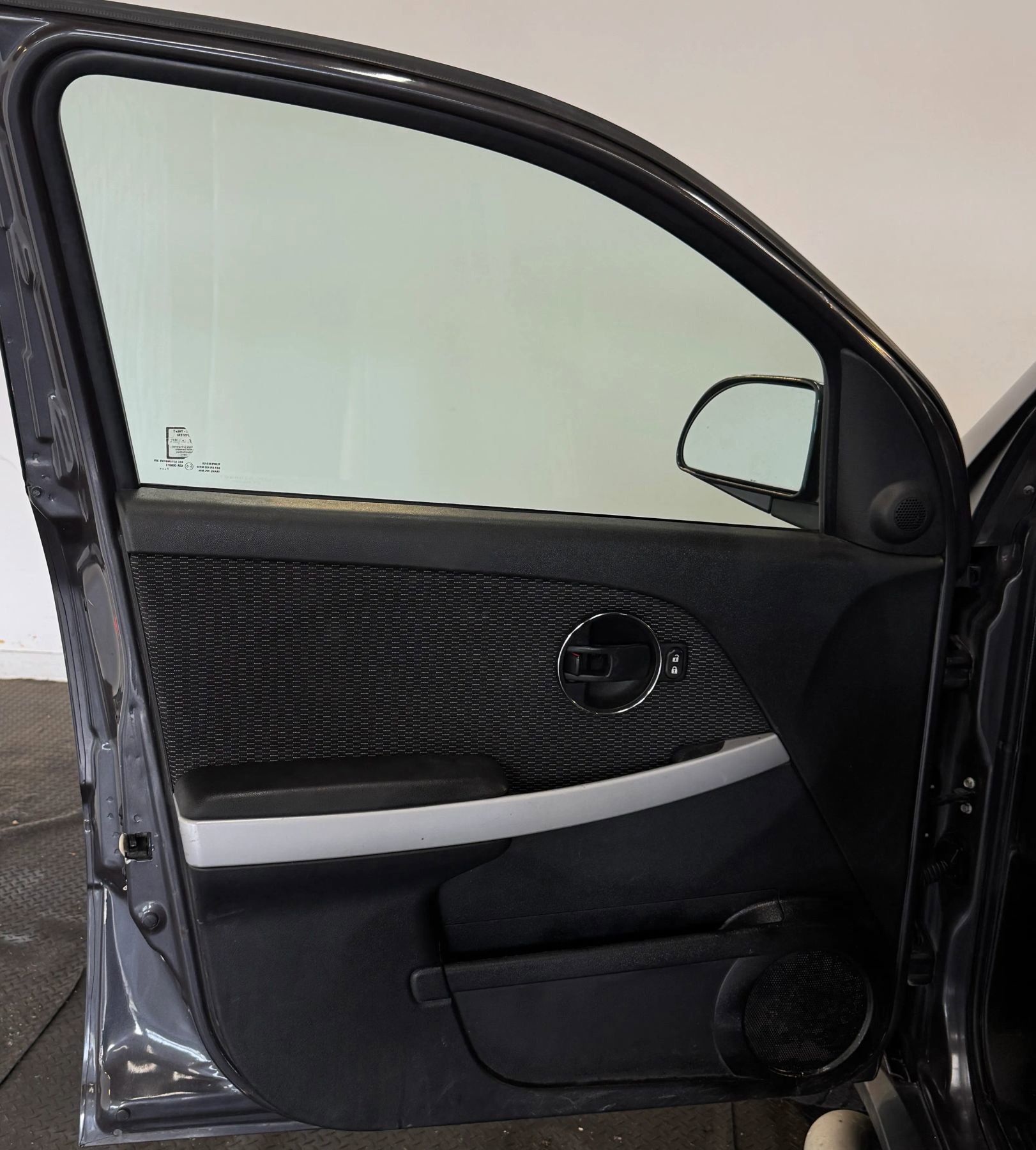 Used 2008 Pontiac Torrent 2WD image 12