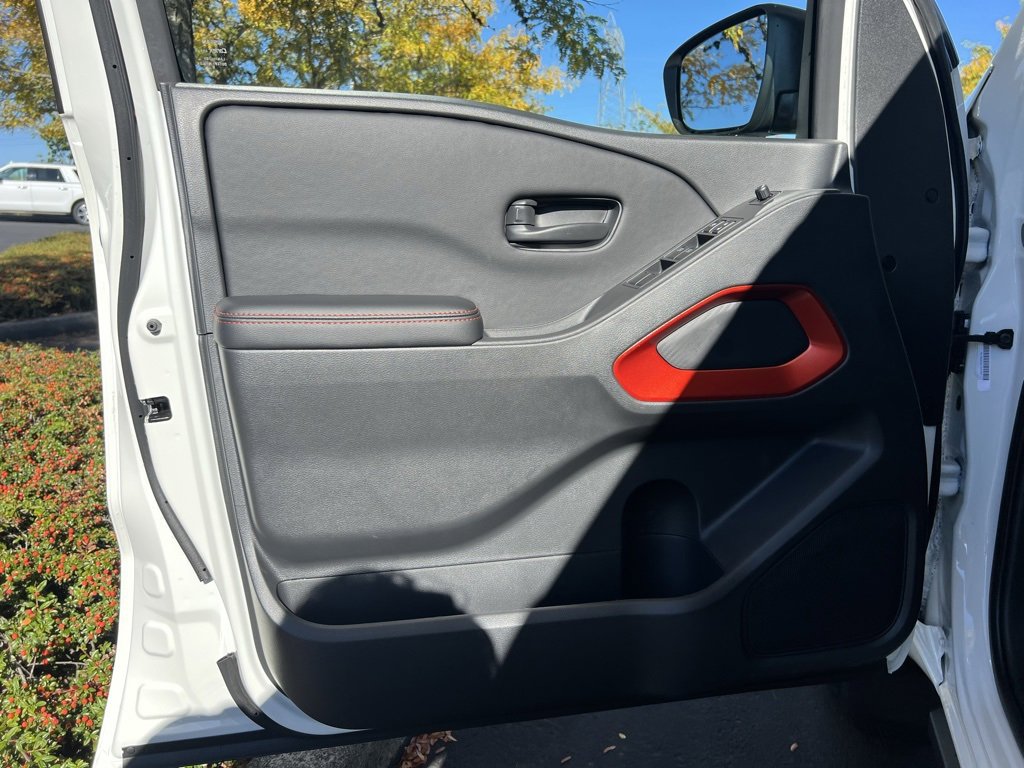 New 2026 Nissan Frontier PRO-4X w/ Pro-4x Convenience Package image 10