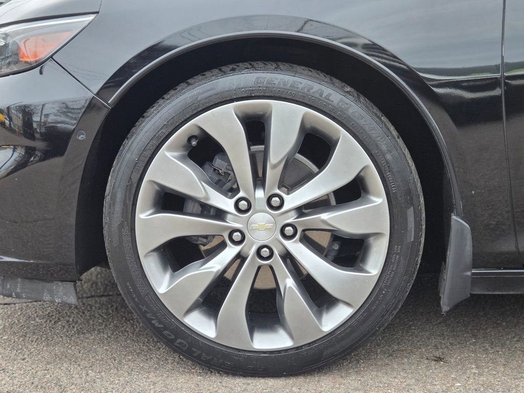 Used 2016 Chevrolet Malibu Premier w/ Driver Confidence Package II image 11