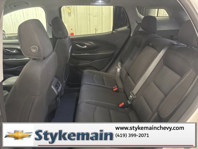 Used 2022 GMC Terrain SLE image 30