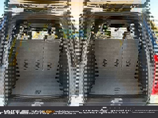 Used 2022 GMC Yukon SLT w/ SLT Premium Package image 39