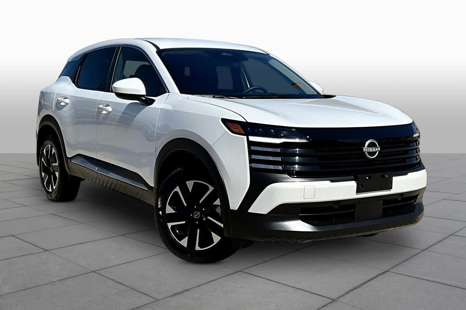 Used 2025 Nissan Kicks SV AWD/4WD image 4