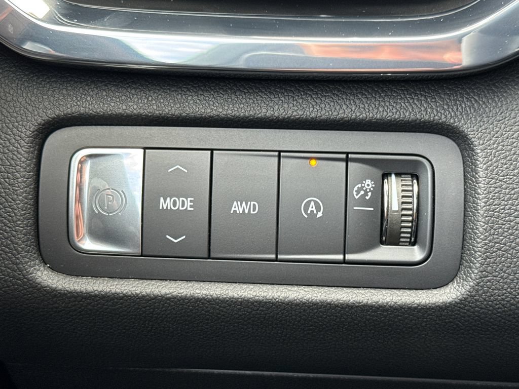 Certified 2025 GMC Acadia Denali w/ Super Cruise Package AWD/4WD image 34
