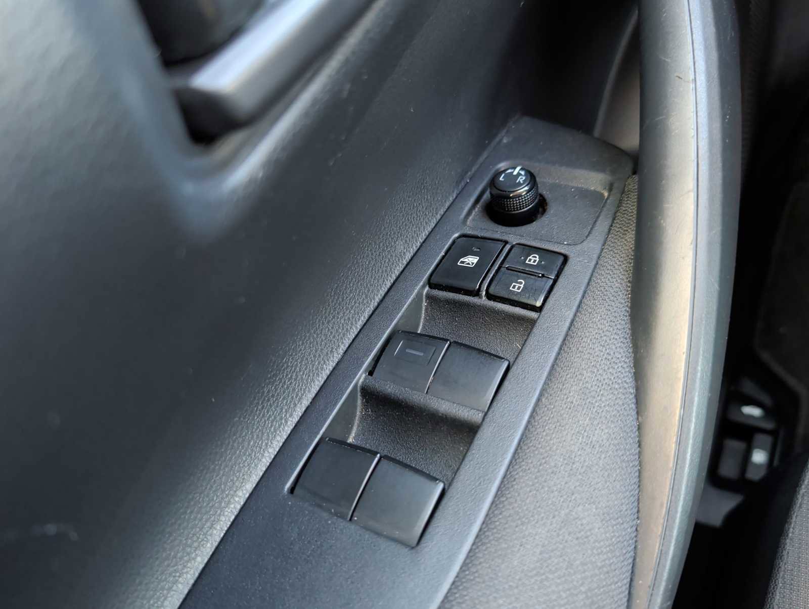 Used 2023 Toyota Corolla LE image 14