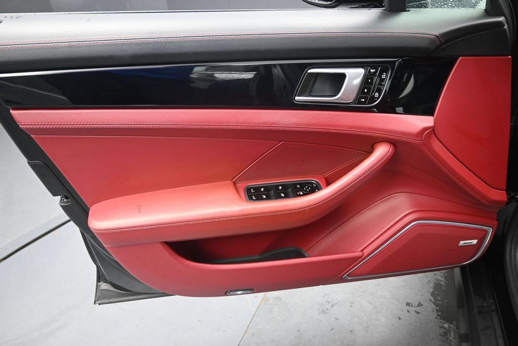 Used 2019 Porsche Panamera 4 AWD/4WD image 28