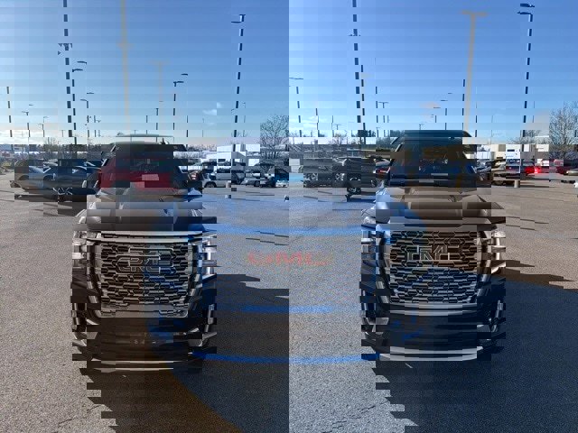 Used 2023 GMC Yukon Denali image 12