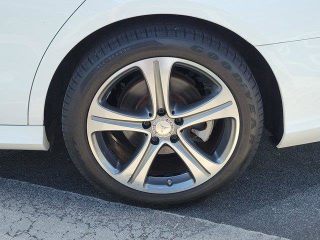 Used 2017 Mercedes-Benz E 300 4MATIC image 9