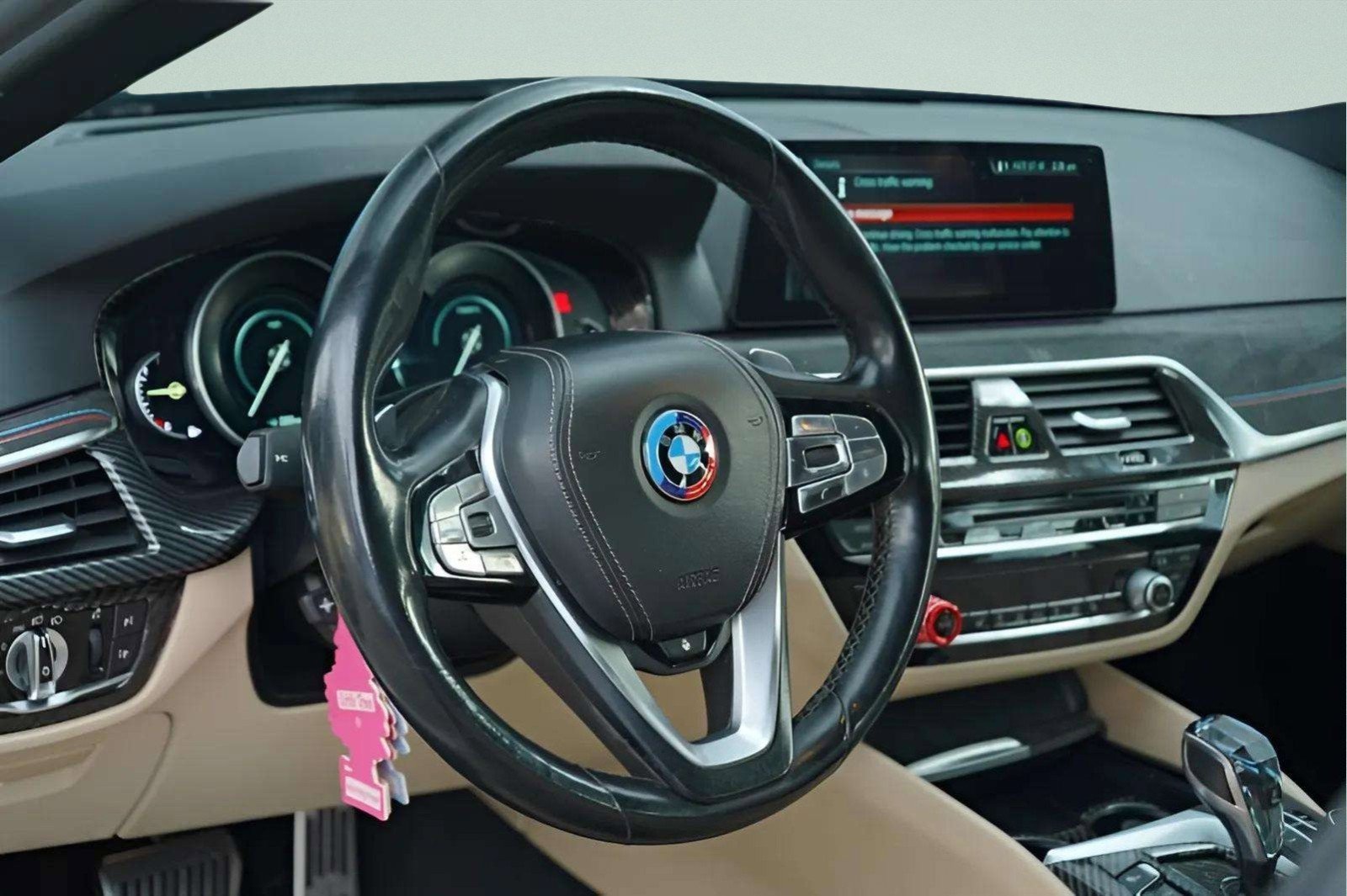 Used 2018 BMW 530e xDrive image 38