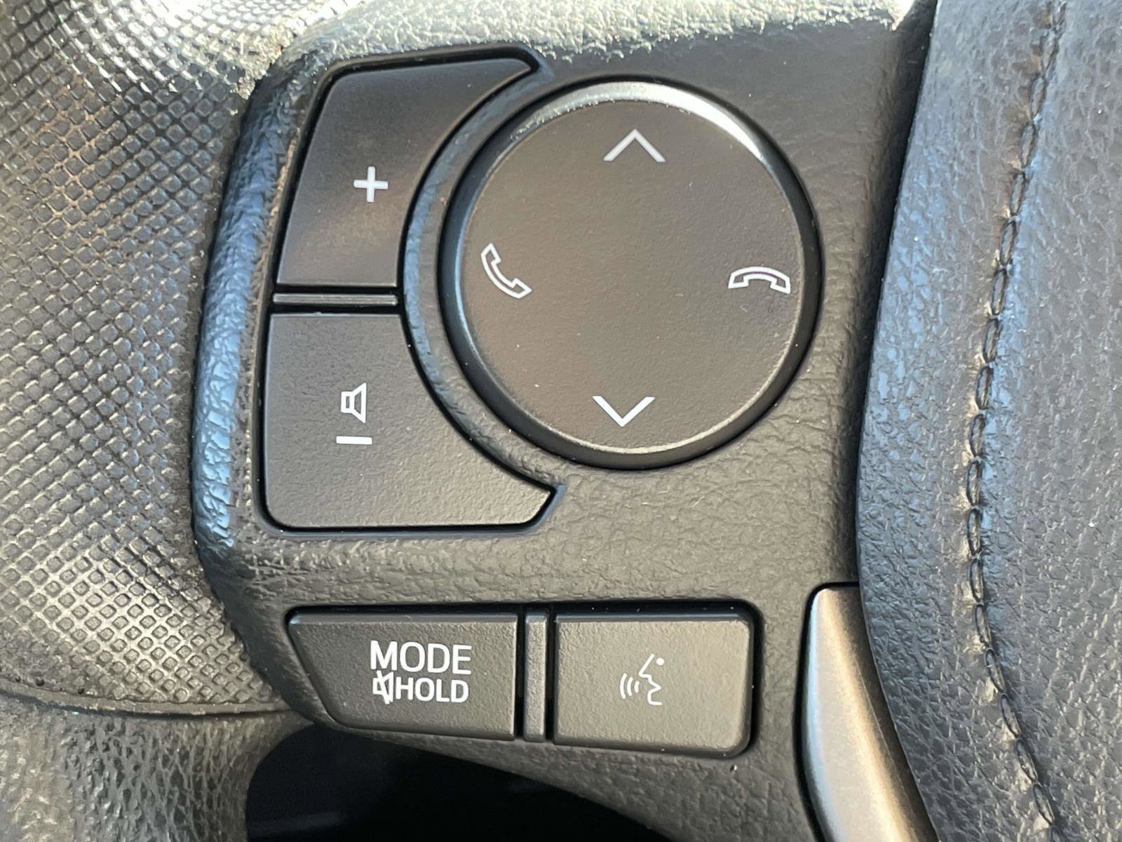 Used 2017 Toyota RAV4 LE image 5