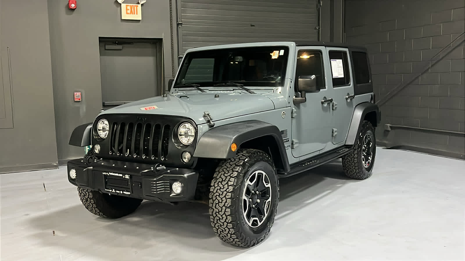 Used 2014 Jeep Wrangler Unlimited Sport w/ Quick Order Package 24S AWD/4WD image 3