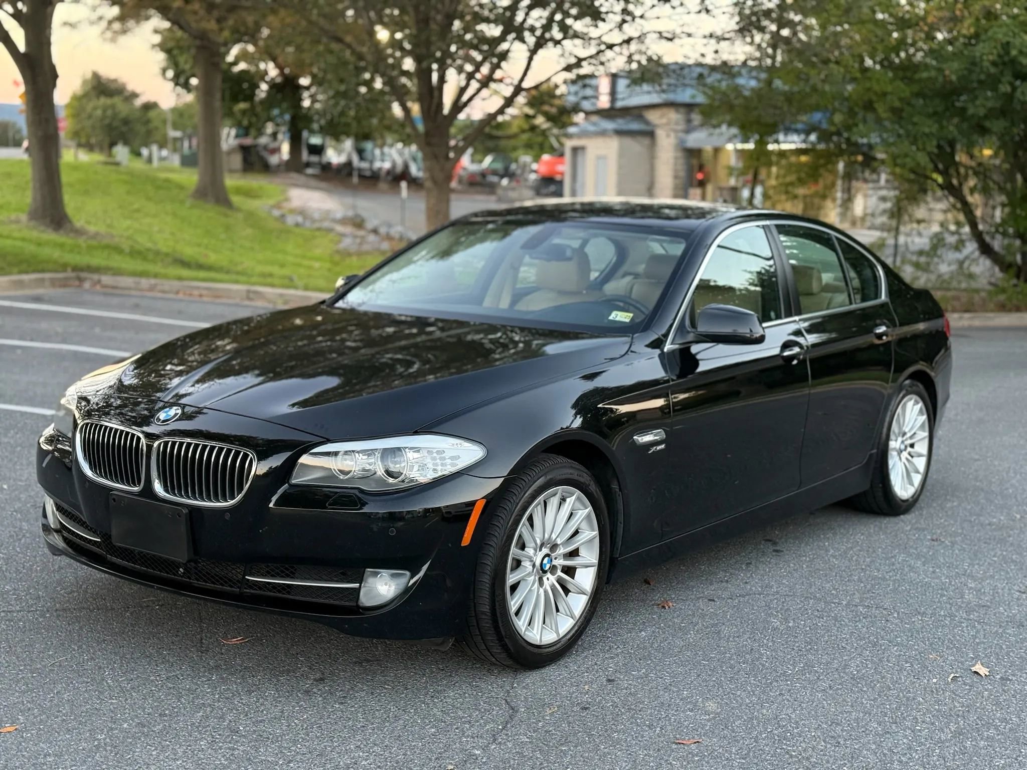 Used 2012 BMW 535i xDrive Sedan image 3