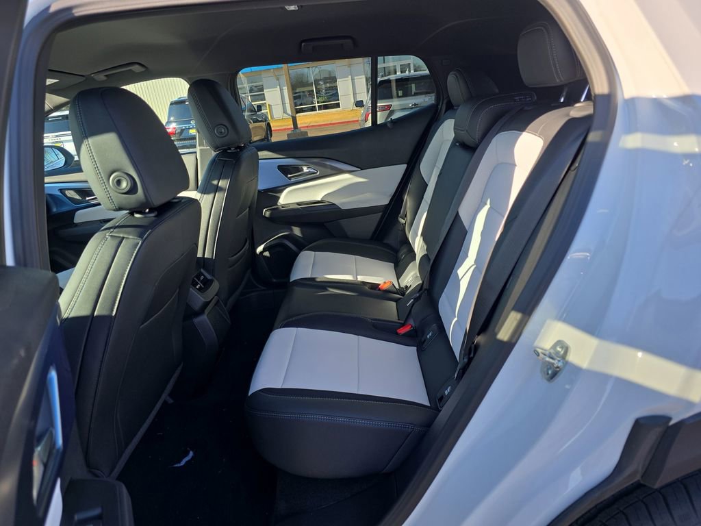 New 2026 Chevrolet Equinox EV LT AWD/4WD image 25